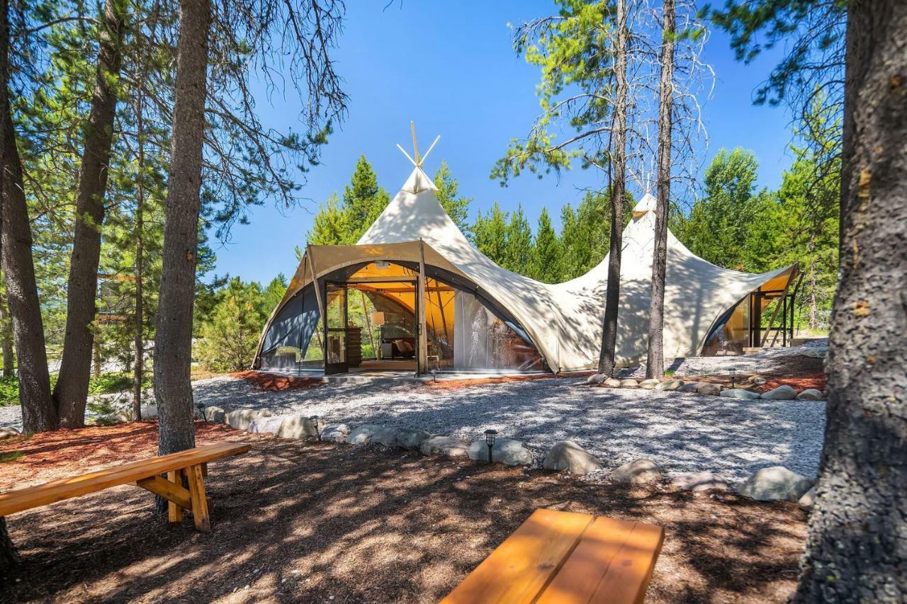 Under Canvas Glacier 3* Coram